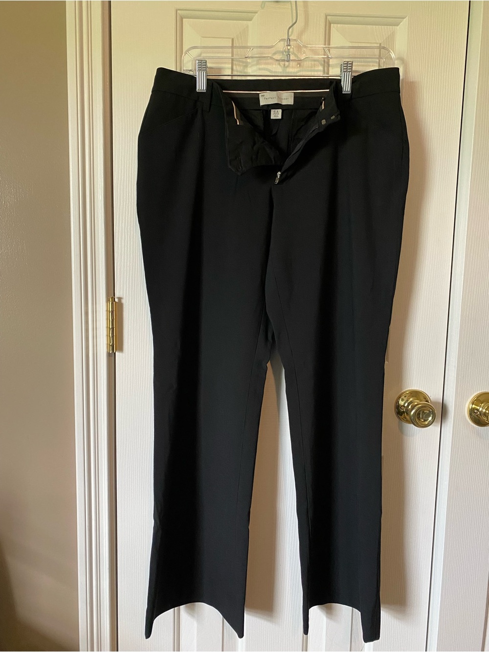 Gap Perfect Trouser Black Women’s Pants, Size 6A